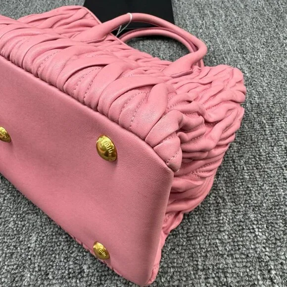 Miu Miu Leather Shoulder Bag 675-040125 - Picture 12 of 16